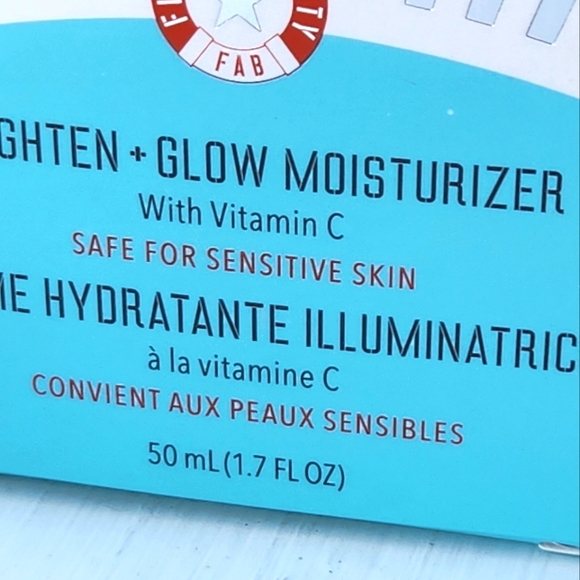 NIB FIRST AID BEAUTY BRIGHTEN + GLOW MOISTURIZER - Picture 12 of 15